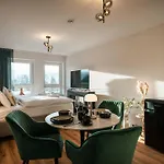 Boutique-studio I Zentral I Parkplatz I Waschtrockner I Inkl Aktivcard - 130 Gratis-erlebnisse Apartment