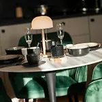 Boutique-studio I Zentral I Parkplatz I Waschtrockner I Inkl Aktivcard - 130 Gratis-erlebnisse Apartment